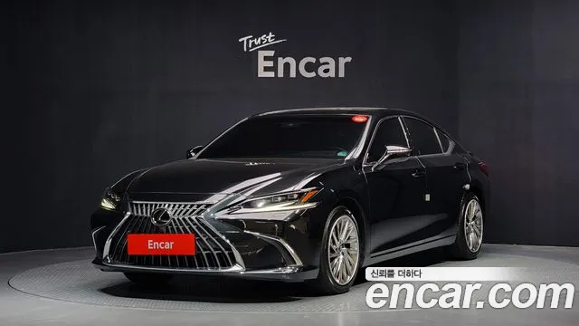 Lexus ES300h 7th generation 2023 Черный из Кореи