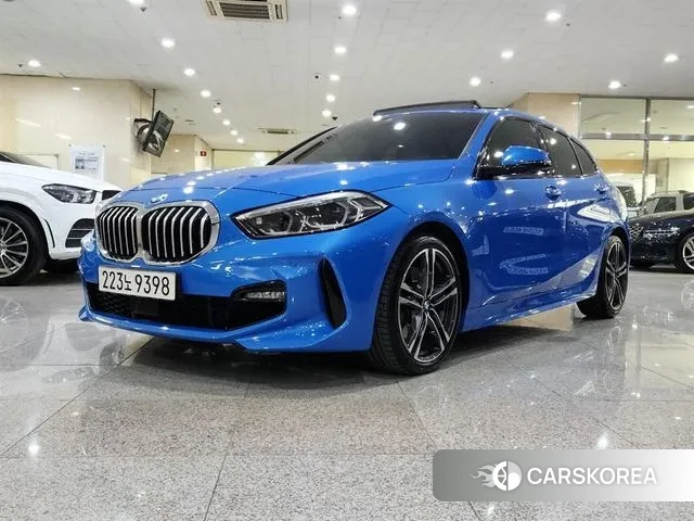 BMW 1 Series (F40) 2023 Синий из Кореи