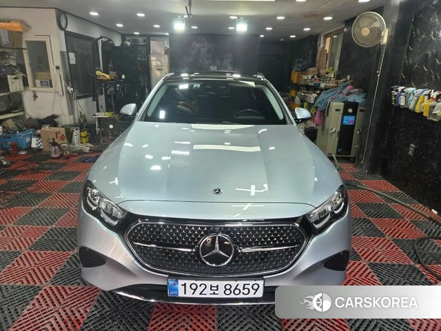 Mercedes-Benz E-Class W214 2024 Серебряный из Кореи