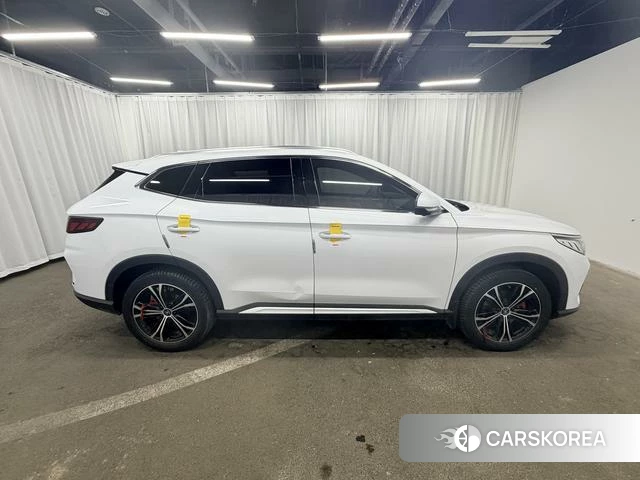 BYD Song Yuan 2020 Белый из Китая