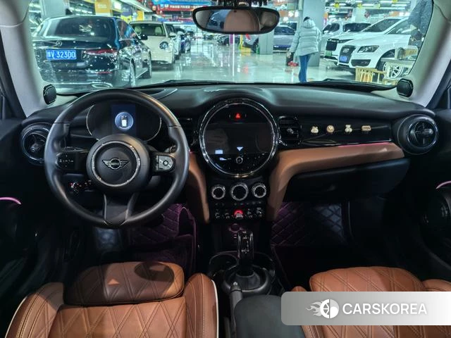 MINI Unknown 2022 Белый из Китая