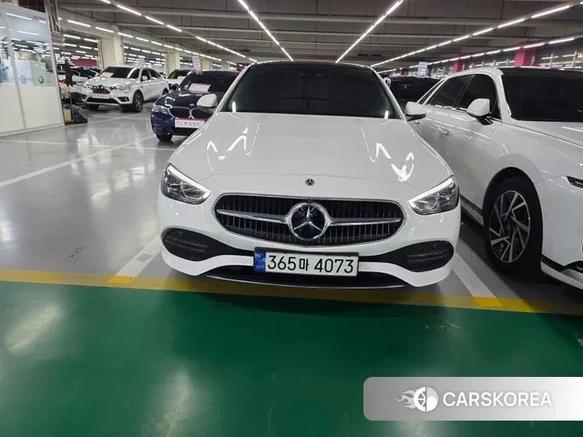 Mercedes-Benz C-Class W206 2023 Белый из Кореи