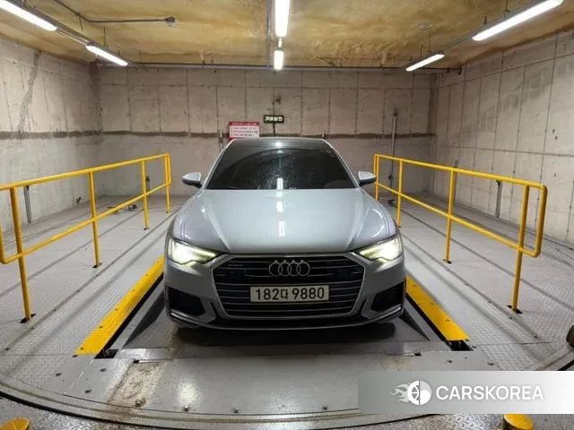 Audi A6 (C8) 2020 Серебряный из Кореи