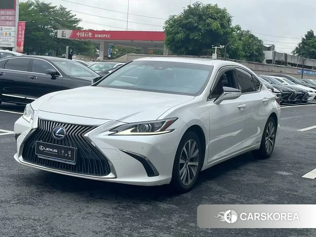 Lexus ES 2021 Белый из Китая