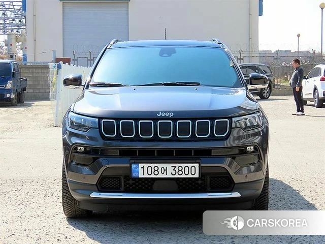 Jeep Compass 2nd Generation 2022 Серый из Кореи