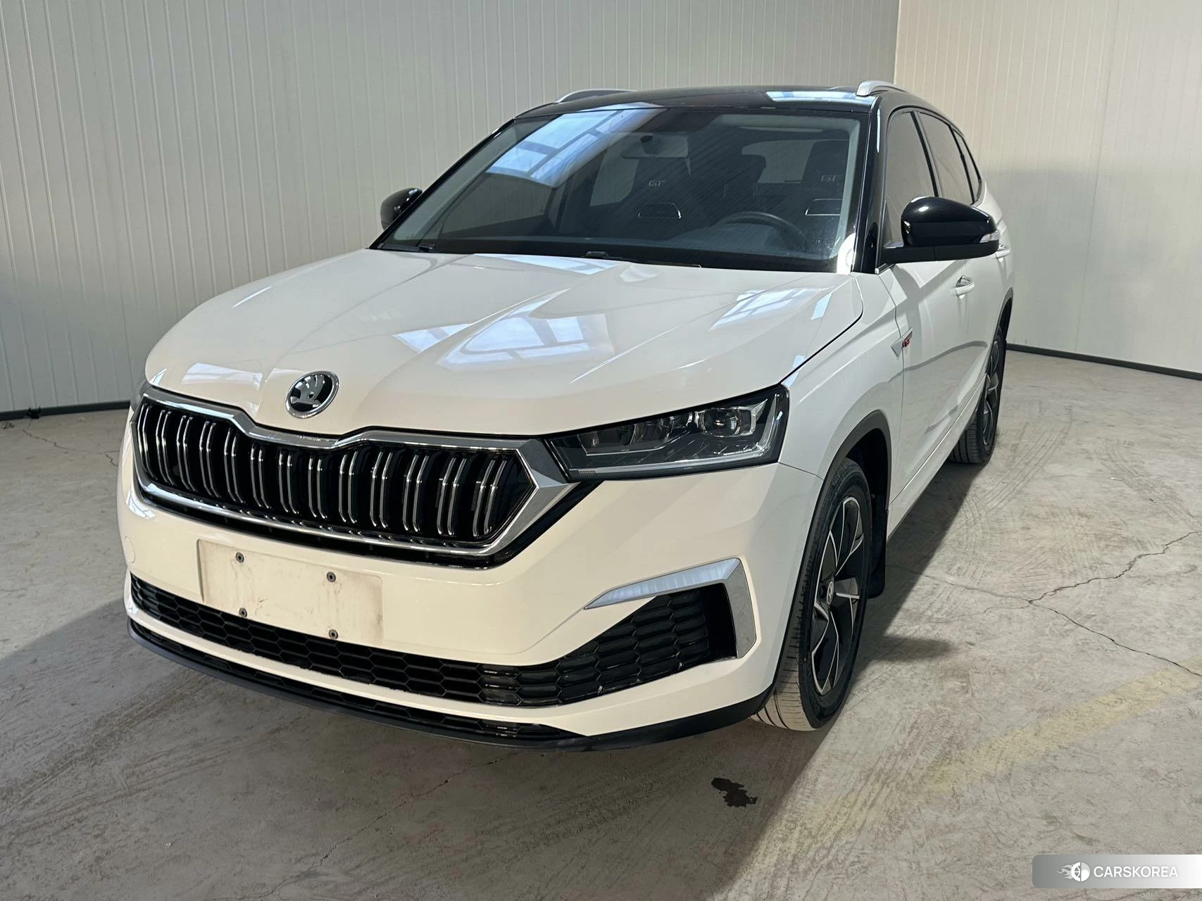 Skoda Komik GT 2022 Белый из Китая