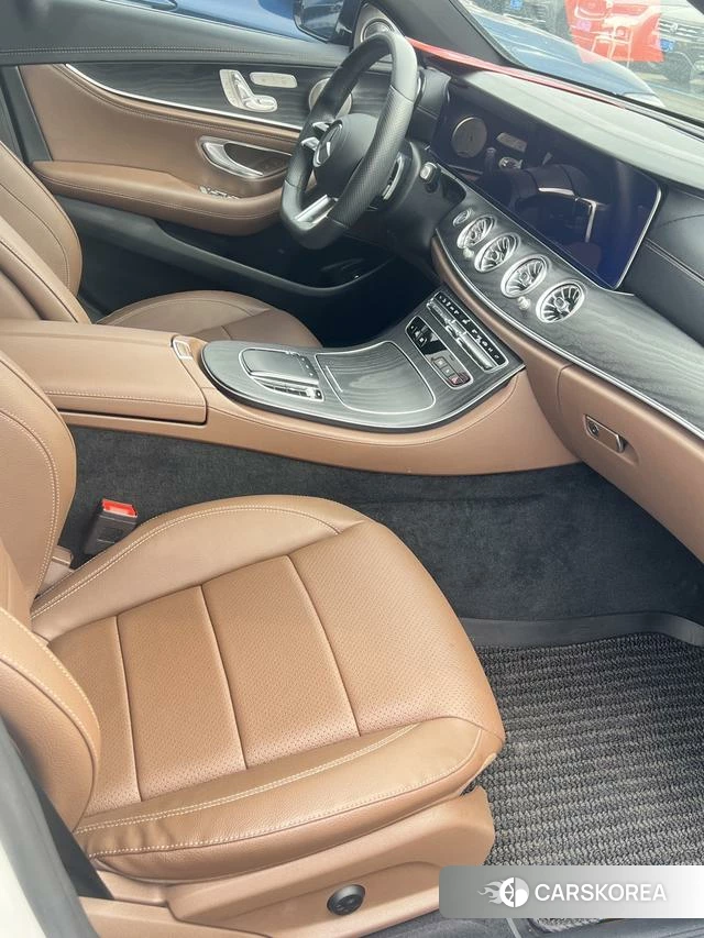 Mercedes-Benz E-class 2021 Черный из Китая