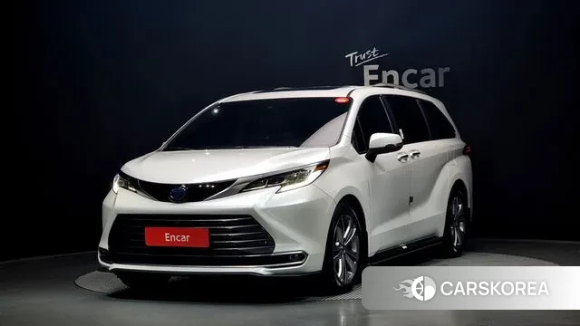 Toyota Sienna 4th Generation 2024 Белый из Кореи