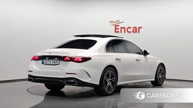 Mercedes-Benz E-Class W214 2026 Белый из Кореи