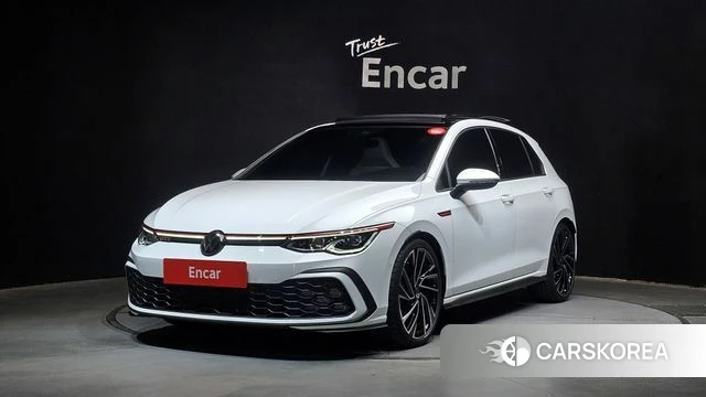 Volkswagen Golf 8th Generation 2023 Белый из Кореи