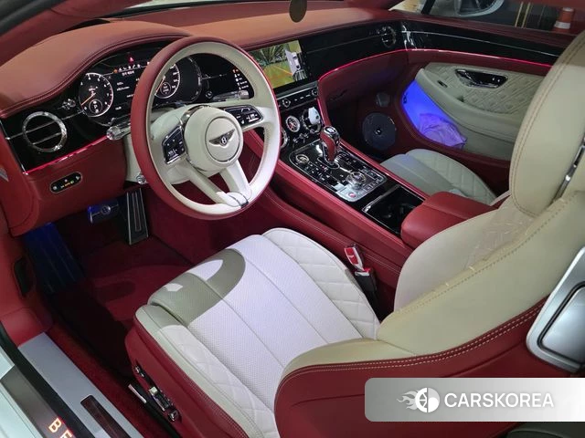 Bentley Continental GT 3rd Generation 2021 Белый из Кореи