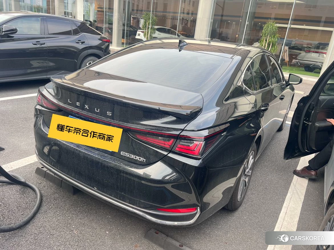Lexus ES 2024 Черный из Китая
