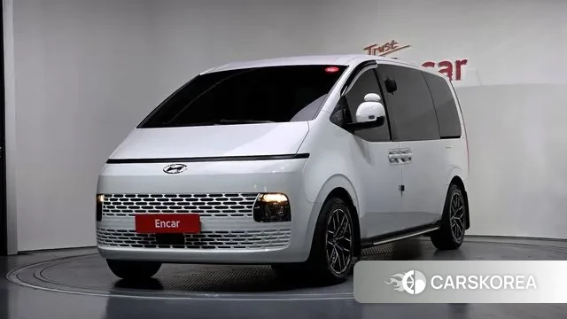 Hyundai Staria 2023 Белый из Кореи