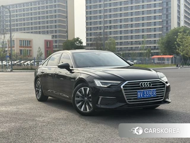 Audi A6L 2021 Черный из Китая