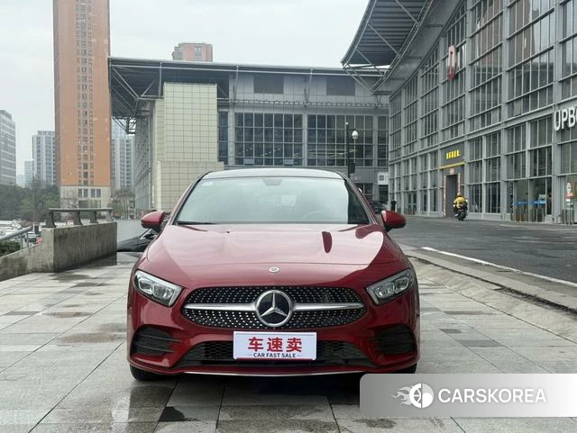 Mercedes-Benz Class A 2021 Красный из Китая