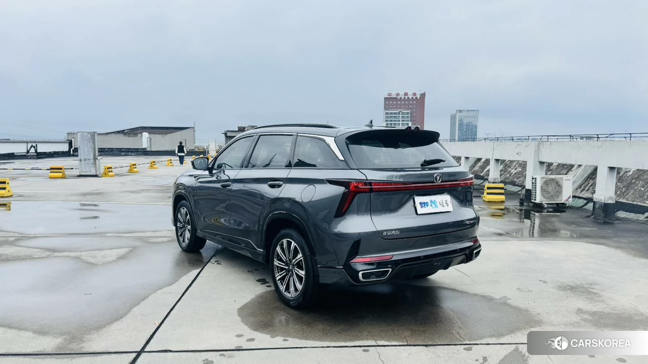 Chang'an CS75 PLUS 2024 Темно-серый из Китая