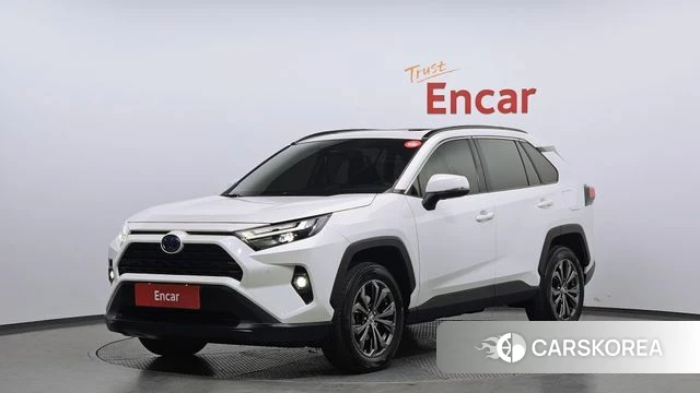 Toyota RAV4 5th Generation 2022 Белый из Кореи
