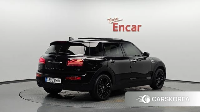 Mini Cooper Clubman 2024 Черный из Кореи