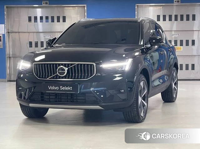 Volvo XC40 2025 Черный из Кореи