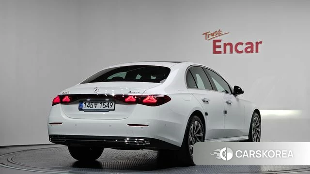 Mercedes-Benz E-Class W214 2025 Белый из Кореи