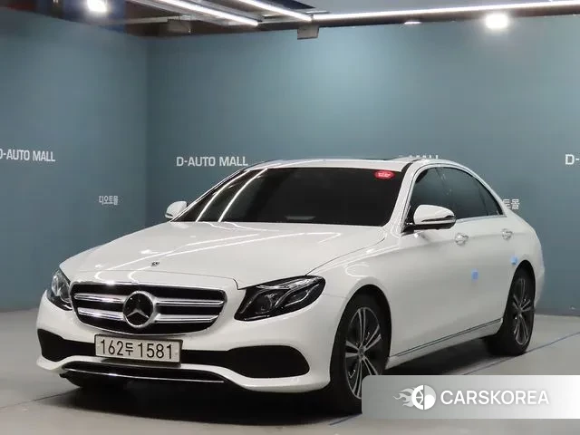 Mercedes-Benz E-Class W213 2020 Белый из Кореи