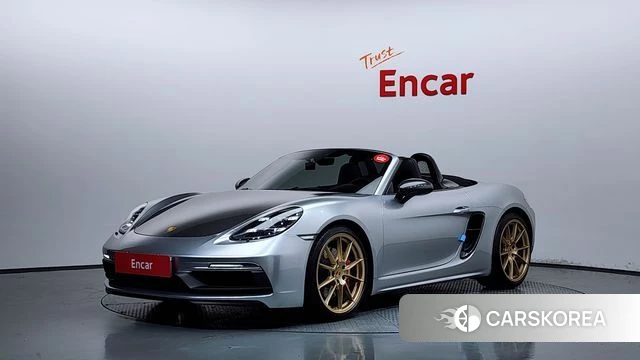 Porsche 718 Boxster 2021 Серебристо-серый из Кореи
