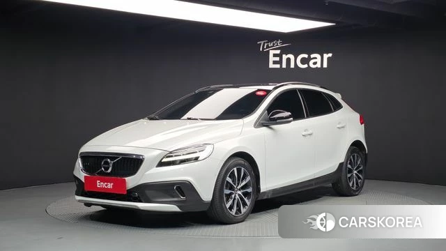 Купить Volvo V40 Cross-Country из Южной Кореи