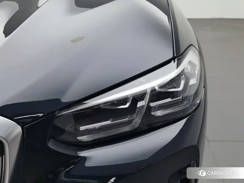 BMW iX3 2024 Черный из Китая