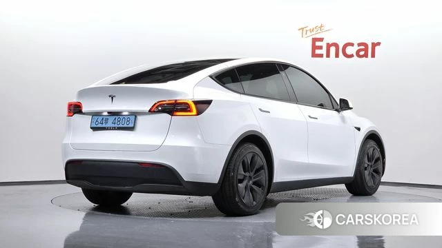 Tesla Model Y 2024 Белый из Кореи