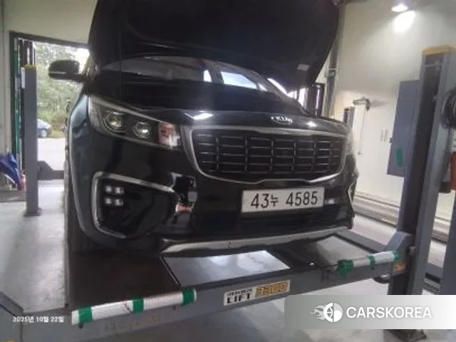 Kia The New Carnival 2018 Черный из Кореи