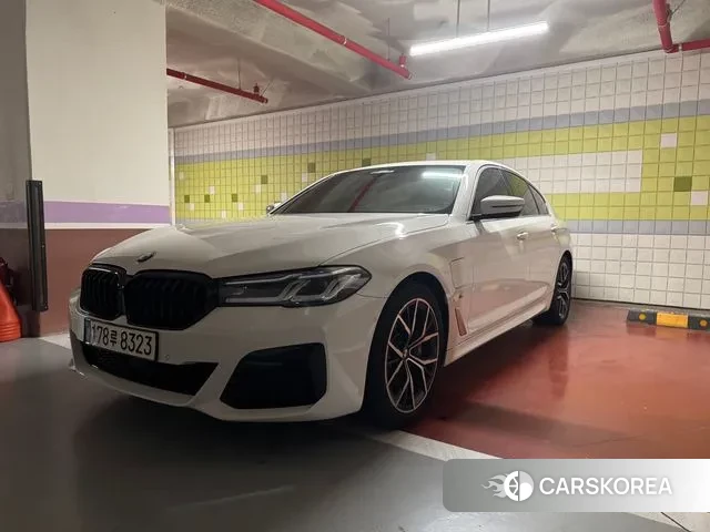 BMW 5 Series (G30) 2021 Белый из Кореи