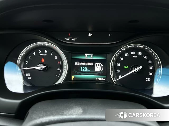 Buick GL6 2019 Серебристо-серый из Китая