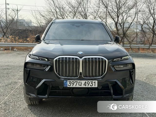 BMW X7 (G07) 2024 Черный из Кореи