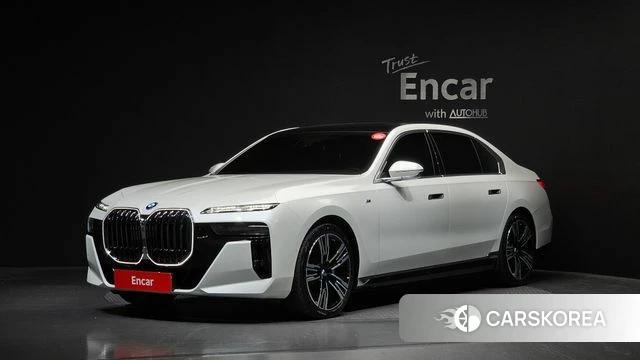 BMW i7 (G70) 2025 Белый из Кореи