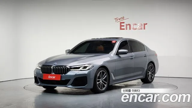 BMW 5 Series (G30) 2023 Серебристо-серый из Кореи