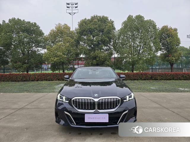 BMW 5 series 2025 Черный из Китая