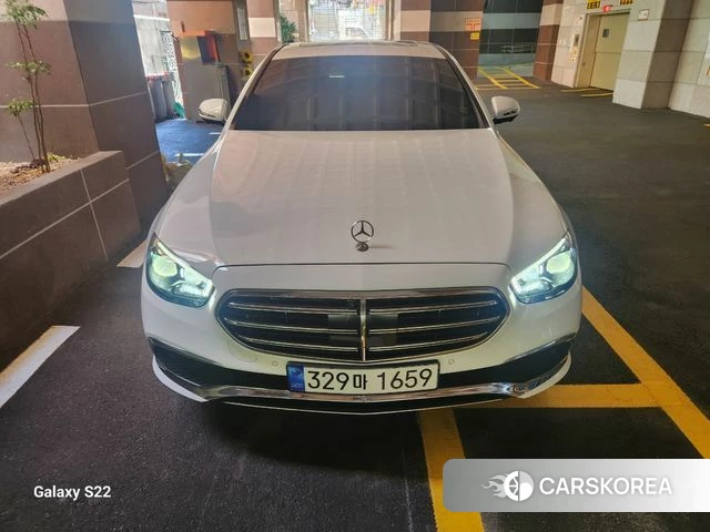 Mercedes-Benz E-Class W213 2022 Белый из Кореи