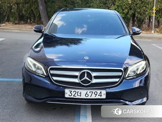 Mercedes-Benz E-Class W213 2018 Синий из Кореи