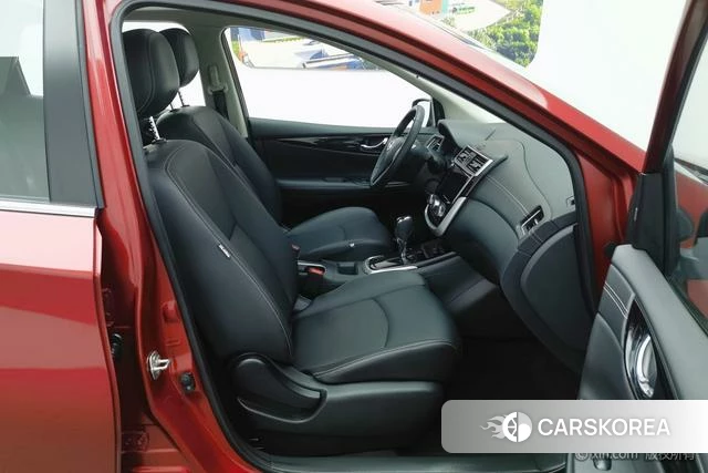 Nissan TIIDA 2022 Красный из Китая