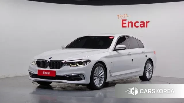 BMW 5 Series (G30) 2018 Белый из Кореи