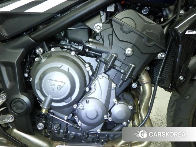 Engine photo