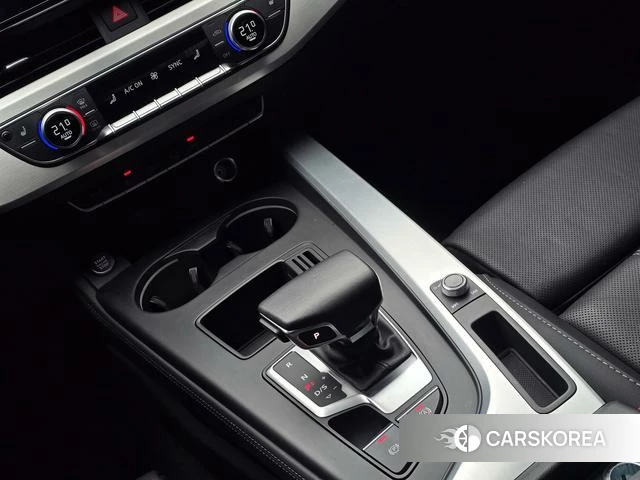 Audi A4L 2023 Белый из Китая