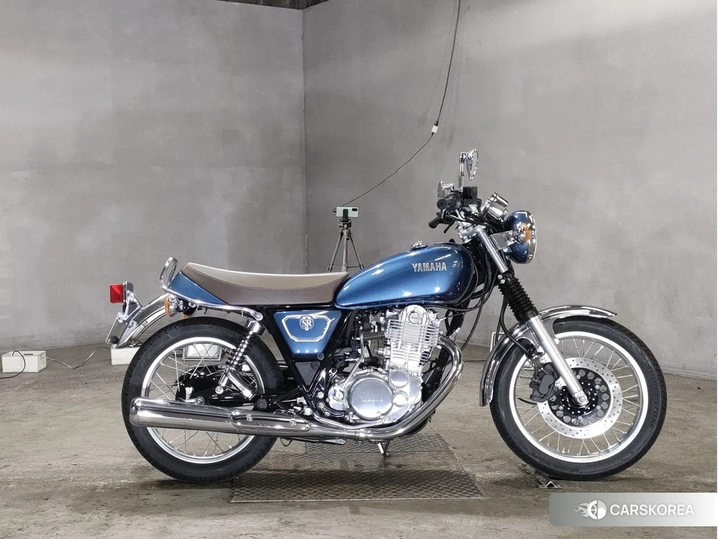 Проданный Yamaha SR 400 2020 из Японии