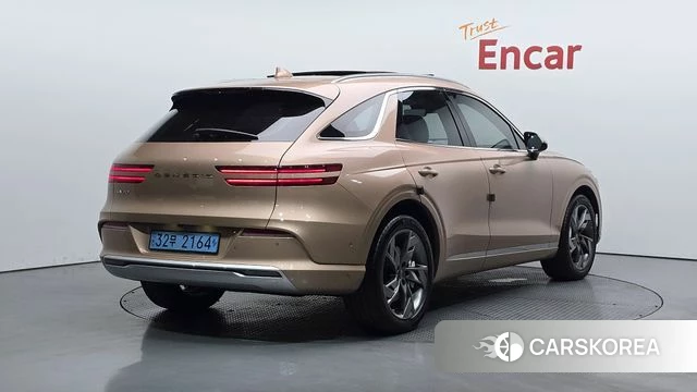 Genesis Electrified GV70 2023 Песочный из Кореи