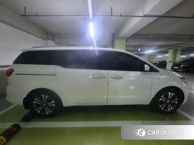Kia The New Carnival 2019 Белый из Кореи