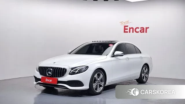 Mercedes-Benz E-Class W213 2019 Белый из Кореи