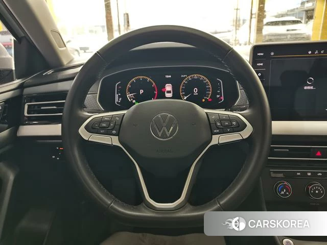 Volkswagen Lavida 2023 Белый из Китая