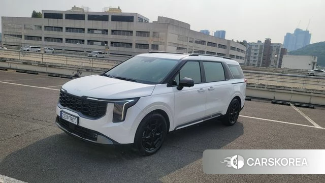 Kia The New Carnival 4th Generation 2025 Белый из Кореи