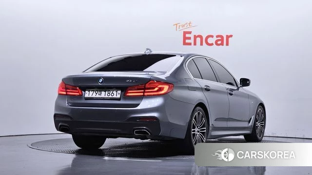 BMW 5 Series (G30) 2019 Светло-серебряный цвет из Кореи