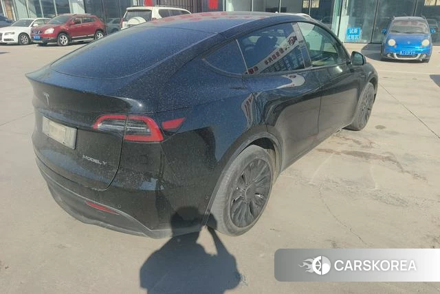 Tesla Model Y 2023 Черный из Китая